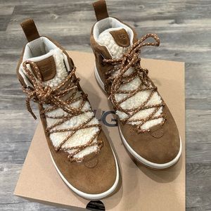 UGG Women's Lakesider Heritage Mid Boot